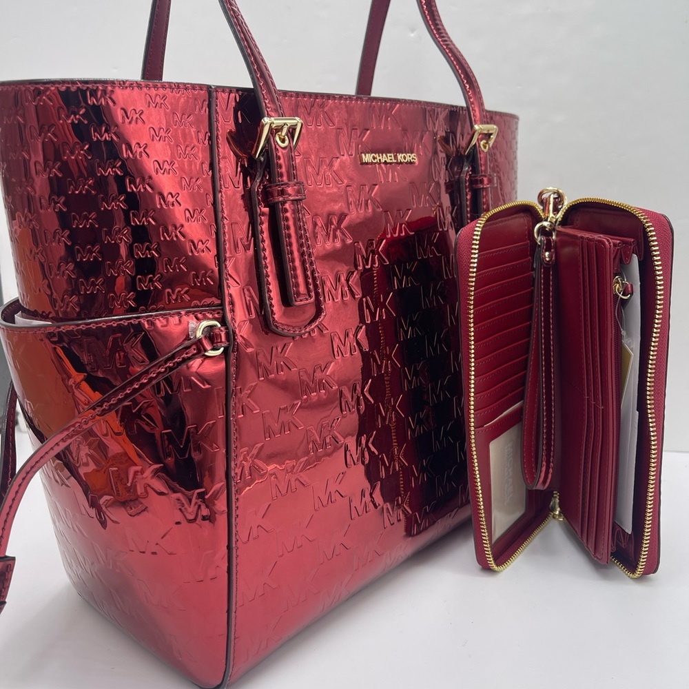 MICHAEL KORS Voyager Lg Metallic Logo Debossed EW  Tote & Jet Set Lg Logo Wallet - Picture 7 of 16